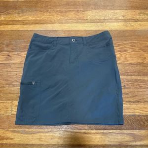 Patagonia Women's Quandary Skirt Grey Zipper Cargo Outdoor Hiking